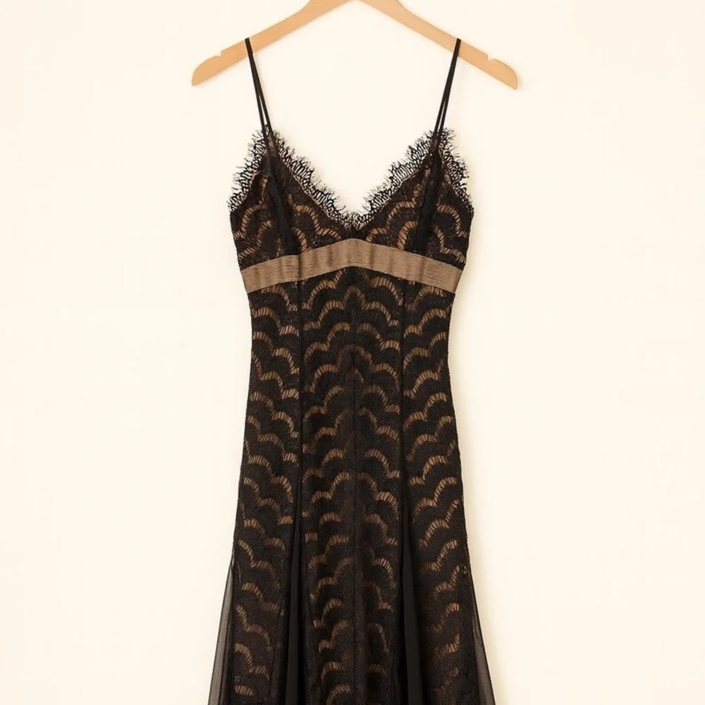 BCBGMAXAZRIA Black Lace Cocktail Dress | Size 6 - Picture 6 of 8